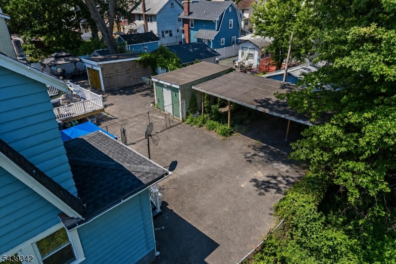 169 Vermont Ave