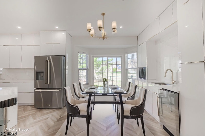 11 Chancellor Park Dr