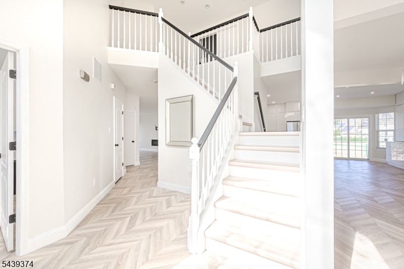 11 Chancellor Park Dr