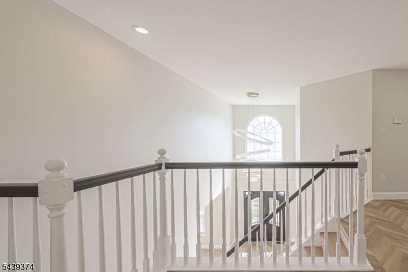 11 Chancellor Park Dr