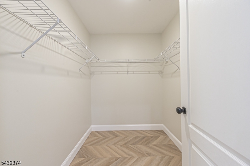 11 Chancellor Park Dr