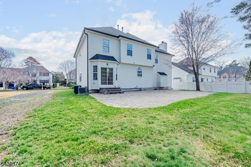 11 Chancellor Park Dr