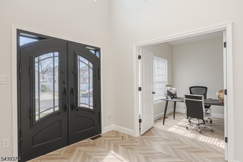 11 Chancellor Park Dr