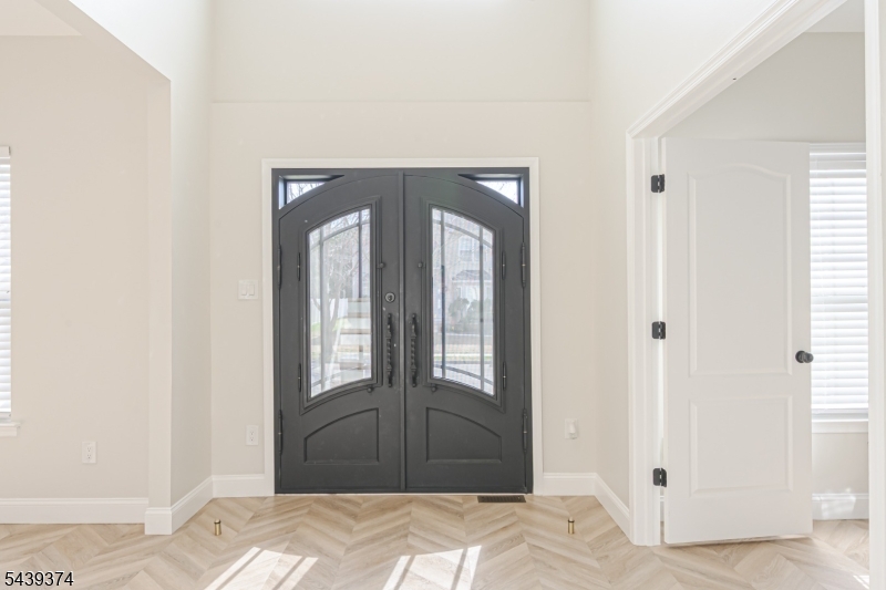 11 Chancellor Park Dr