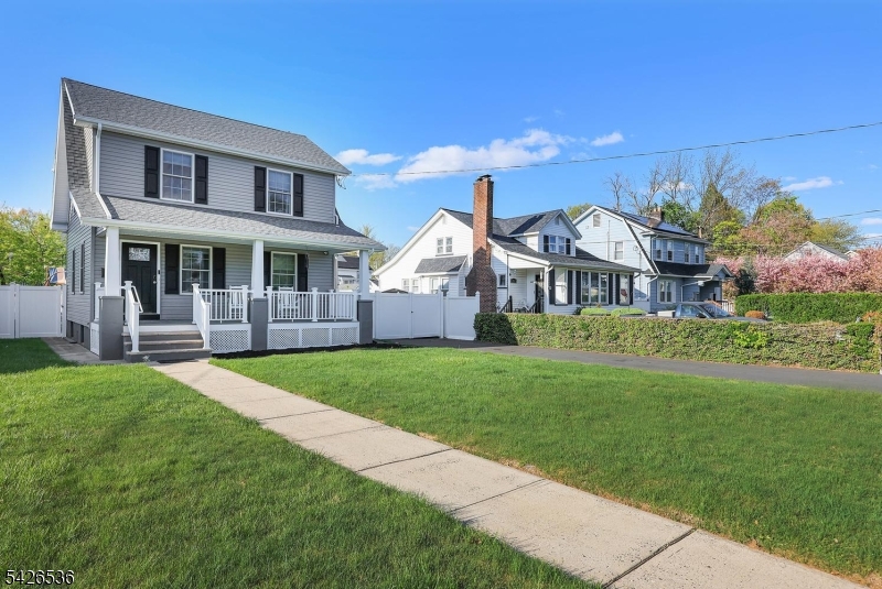1349 Belleview Ave