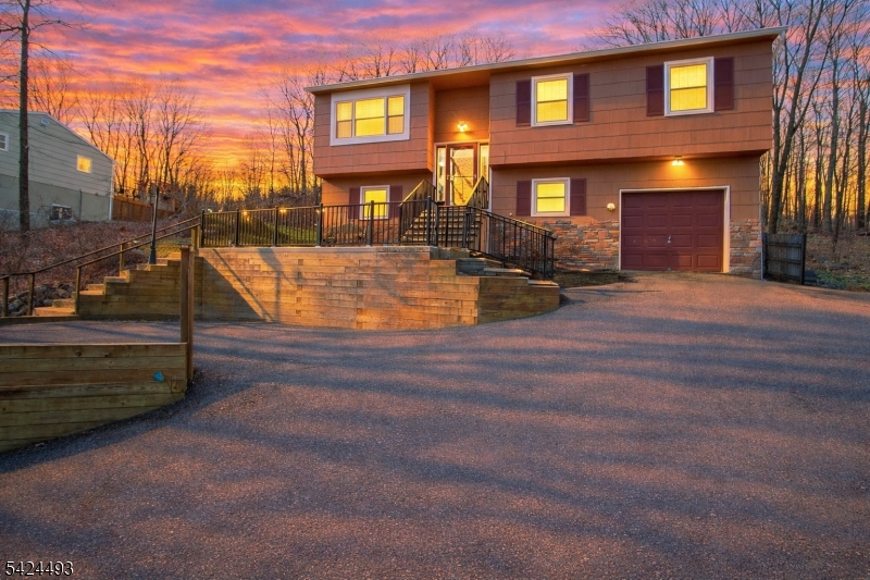 142 Valley View Dr