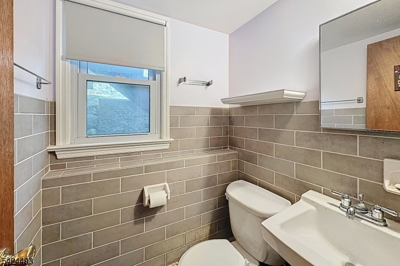 142 Valley View Dr