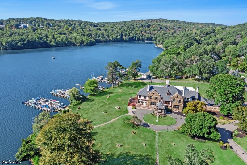 142 Valley View Dr