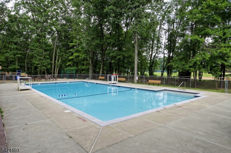 142 Valley View Dr