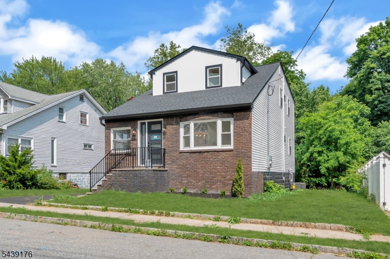 951 Grandview Ave