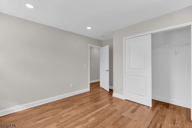 951 Grandview Ave