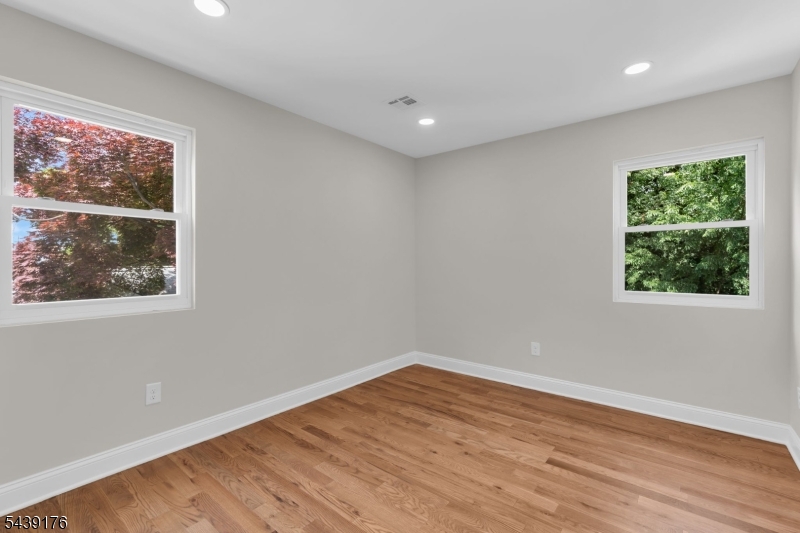951 Grandview Ave