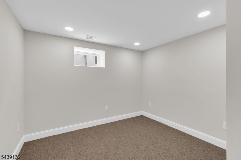951 Grandview Ave