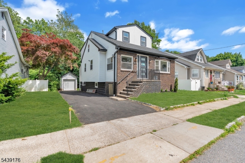951 Grandview Ave