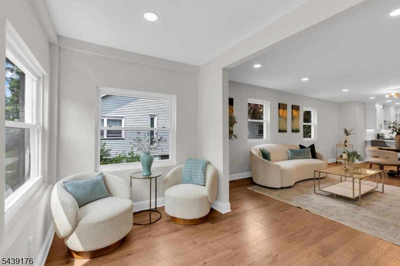 951 Grandview Ave