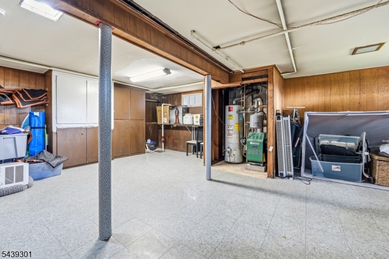 2530 Stillwell Rd