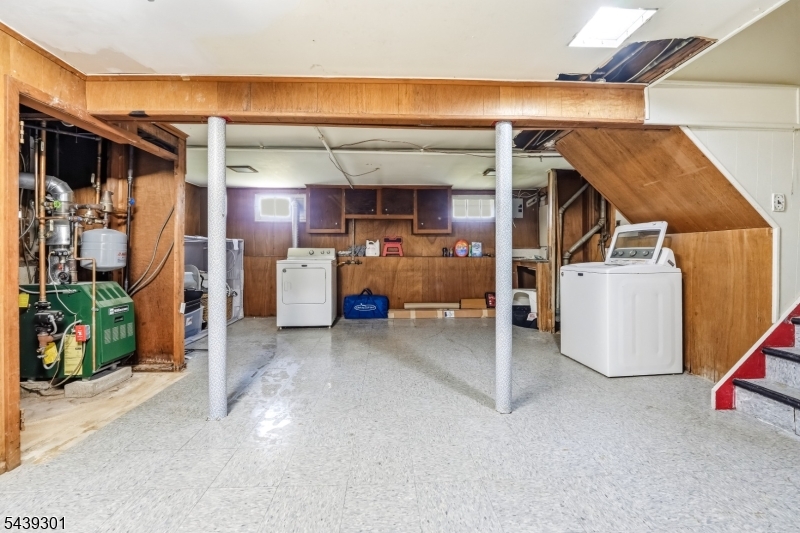 2530 Stillwell Rd