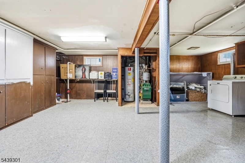 2530 Stillwell Rd