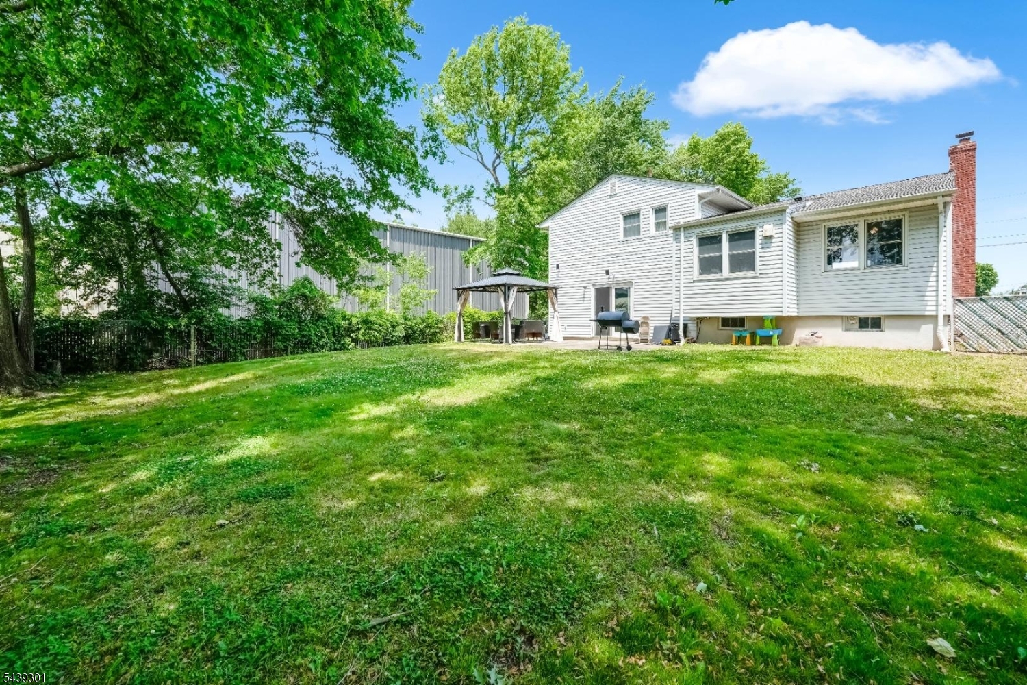 2530 Stillwell Rd