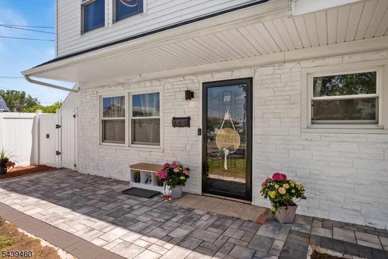 88 Leber Ave