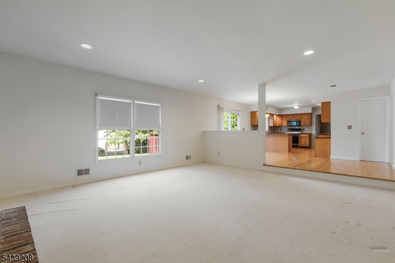 6 Pinewood Lane