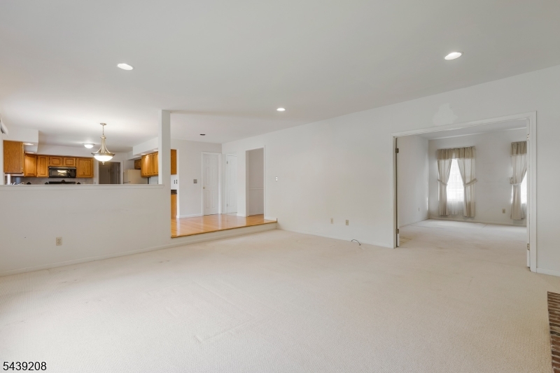 6 Pinewood Lane