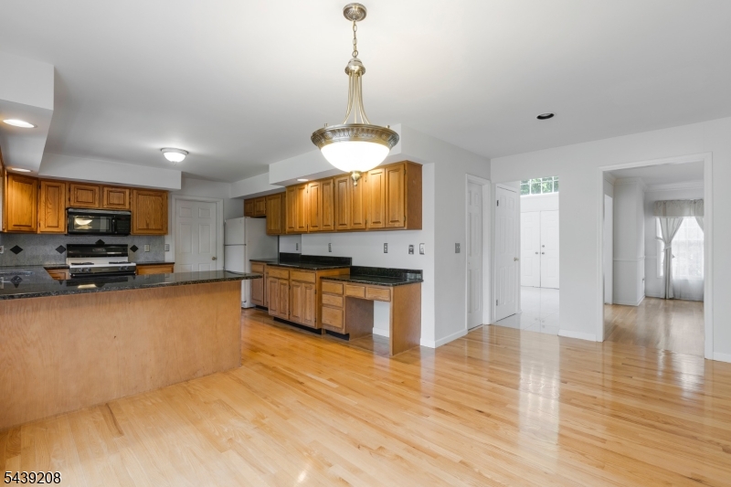 6 Pinewood Lane