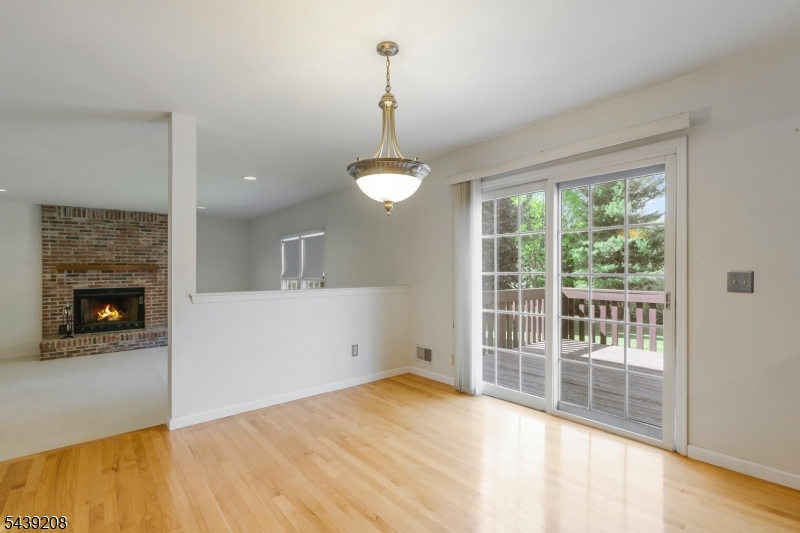 6 Pinewood Lane