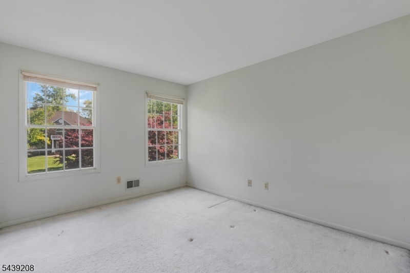 6 Pinewood Lane