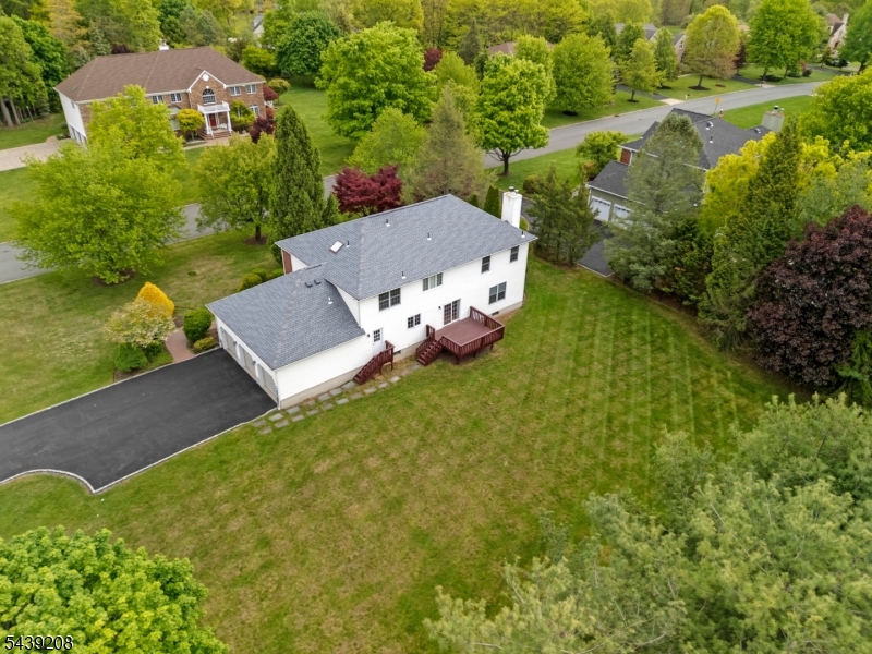 6 Pinewood Lane