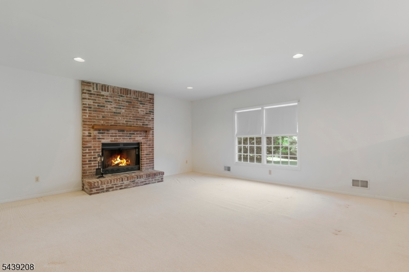 6 Pinewood Lane