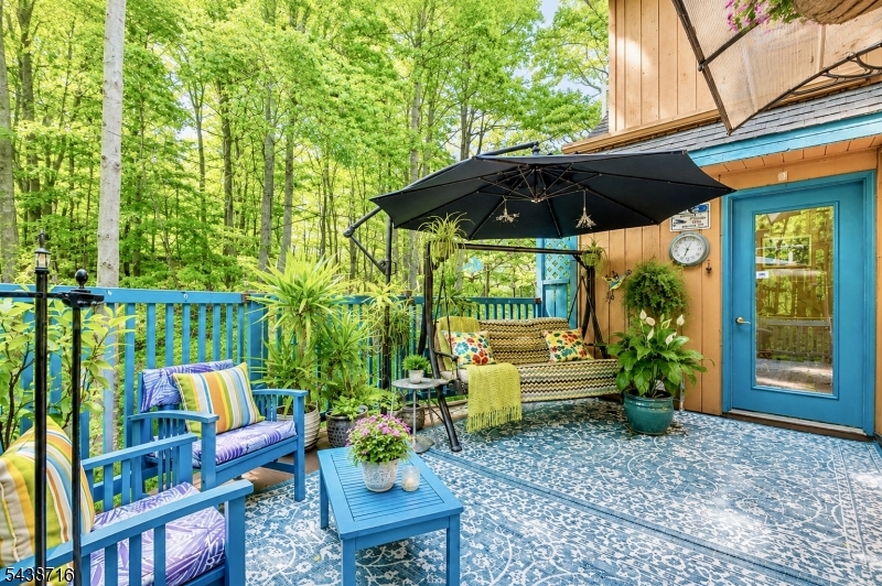 11 Rippling Brook Dr