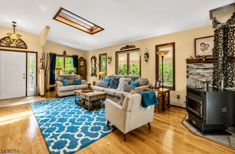 11 Rippling Brook Dr