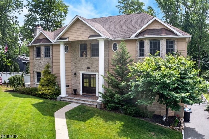 28 Fairview Dr