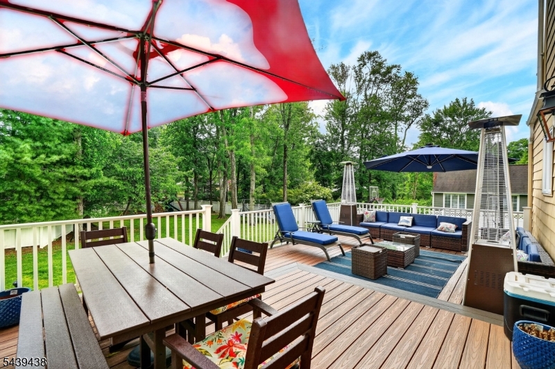 28 Fairview Dr