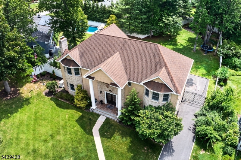 28 Fairview Dr