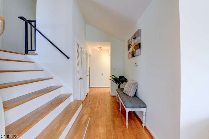 15 Winding Way