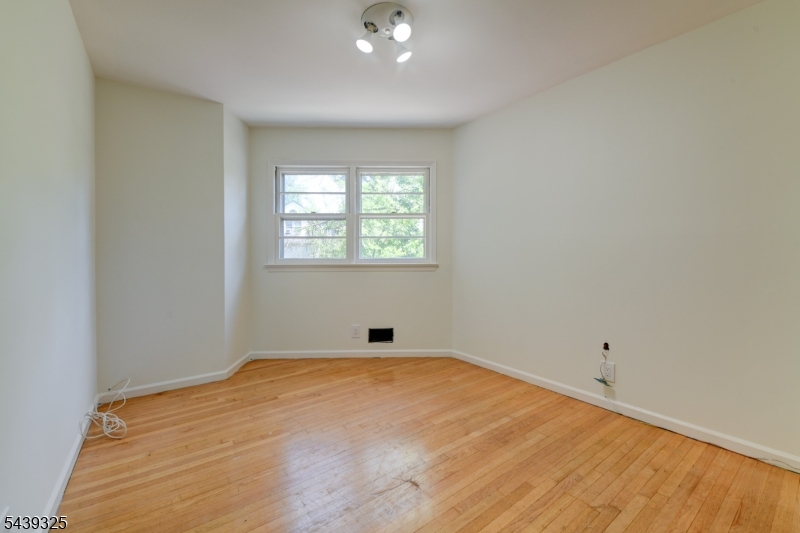 15 Winding Way