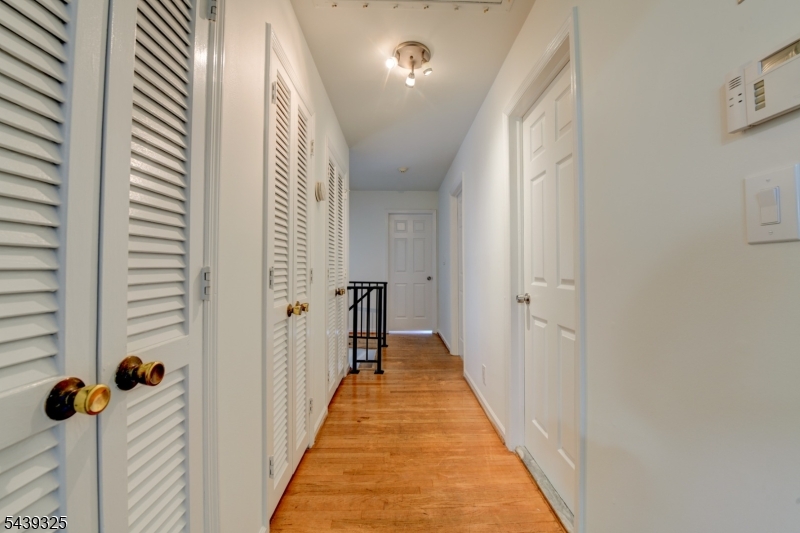 15 Winding Way