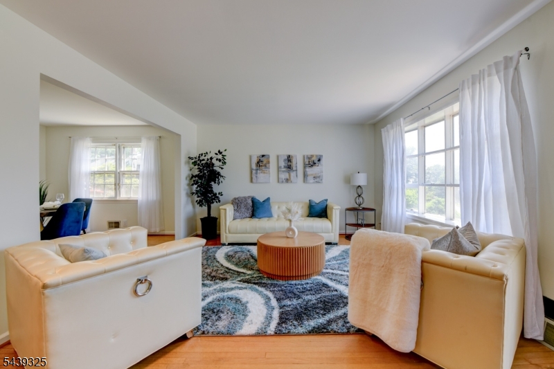 15 Winding Way