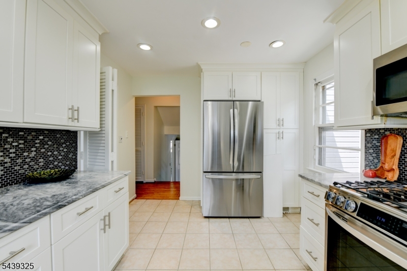 15 Winding Way