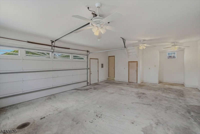 85 Stewart Ave