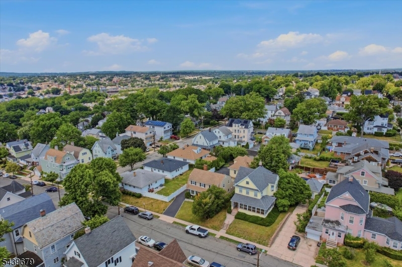 85 Stewart Ave