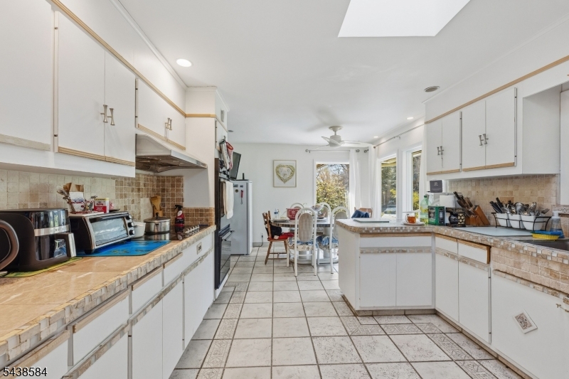 29 Farview Rd