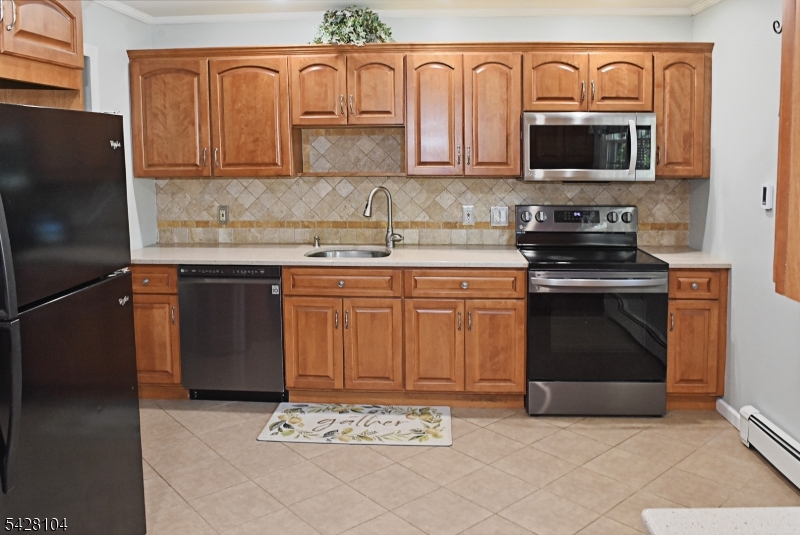 121 Leland Trail