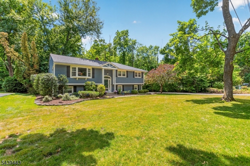 5 Drexel Ct