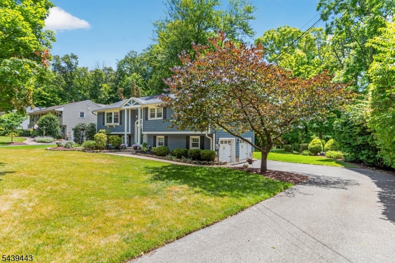 5 Drexel Ct