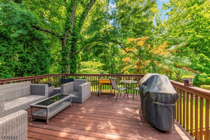 5 Drexel Ct