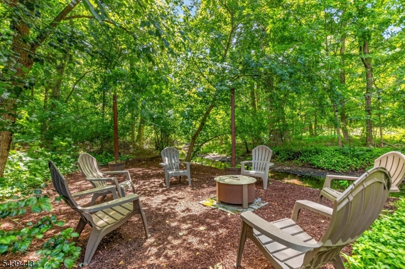 5 Drexel Ct