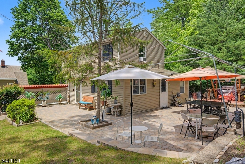 102 E. Belleview Avenue